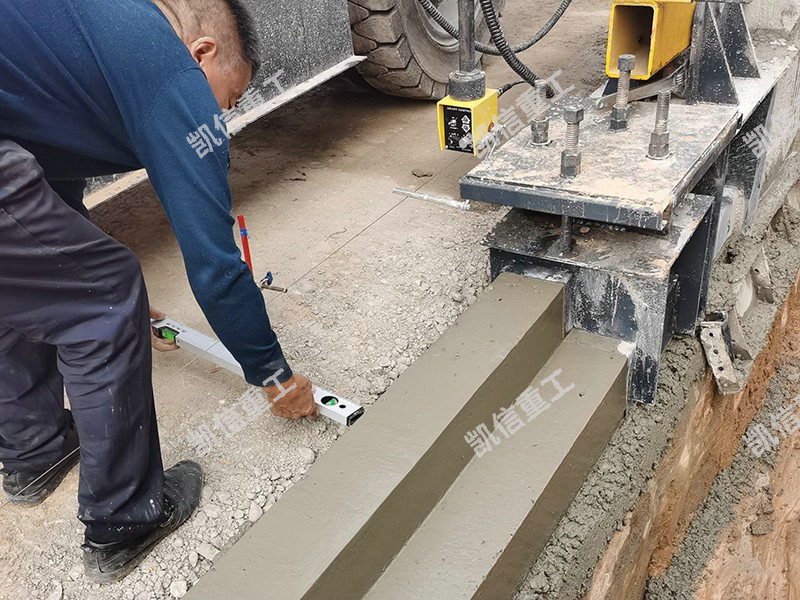 路緣石成型機