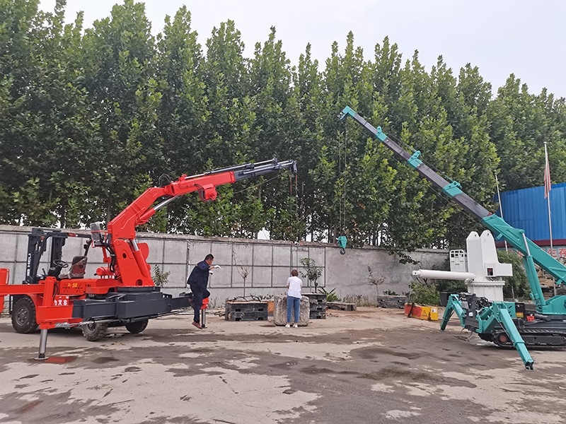 蜘蛛吊車租賃價格是多少?購買一臺履帶式起重機多少錢？